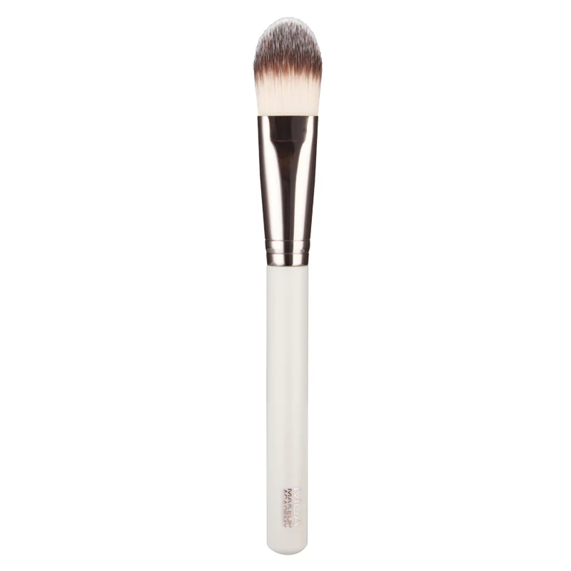 MUA FLAT FOUNDATION BRUSH