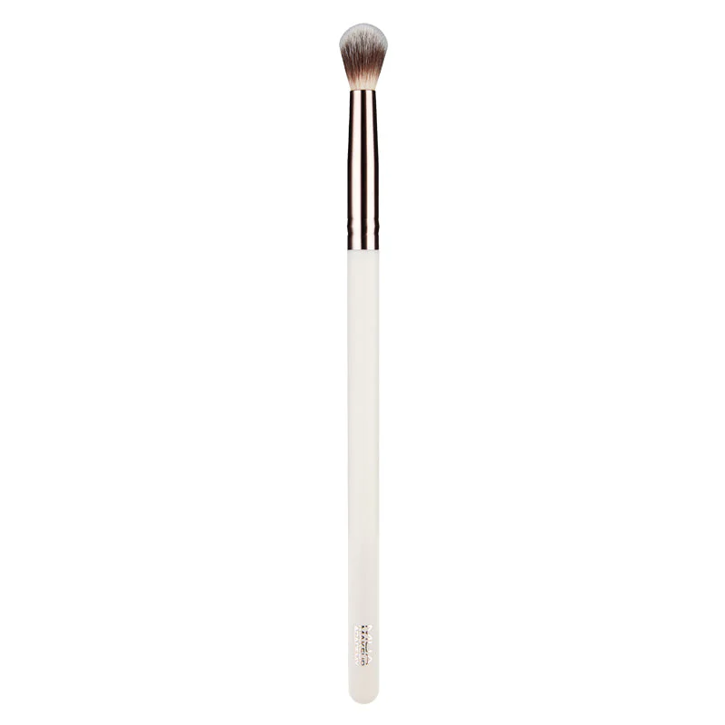 MUA LARGE FLUFFY BLENDING BRUSH - Image 3