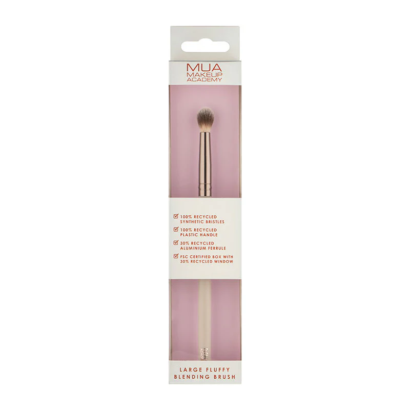 MUA LARGE FLUFFY BLENDING BRUSH - Image 4