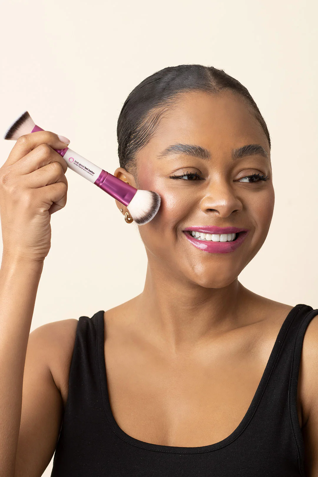MUA x LOOK GOOD FEEL BETTER BRUSH - Image 7